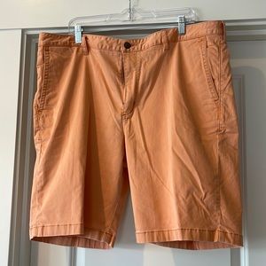 Tommy Bahama Men’s shorts. Great condition.